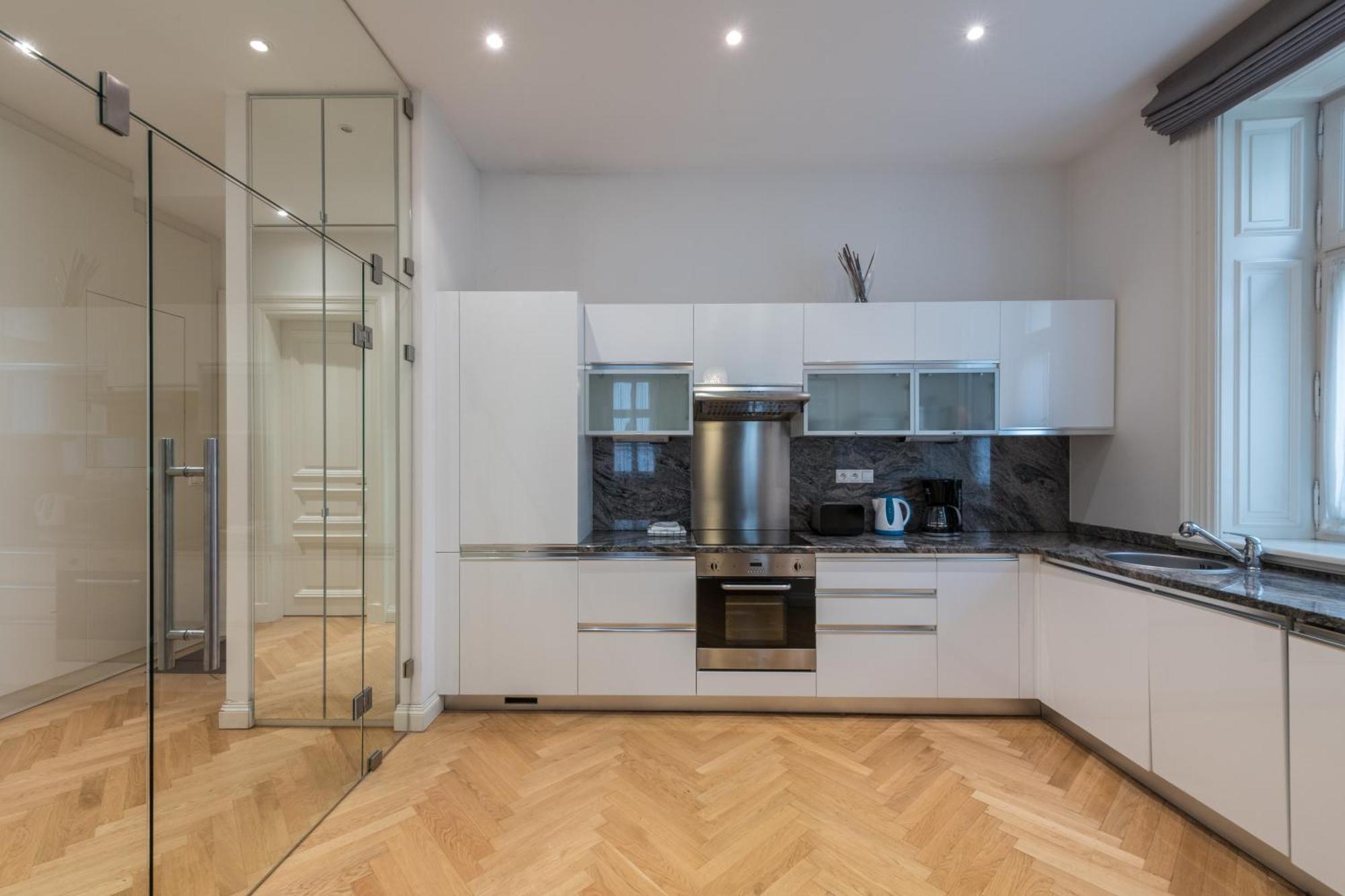 Upscale In Prime Location Near Sights * Prag